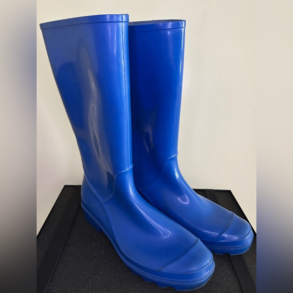Vibrant Blue Rain Boots